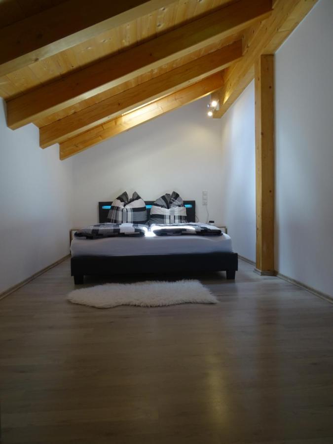 Ferienwohnung Anastasia Инцел Екстериор снимка
